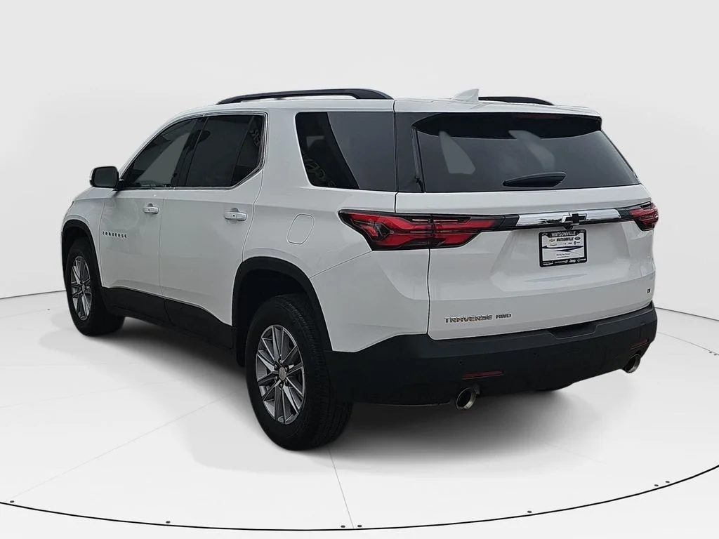 Used 2022 White Chevrolet LT image 5