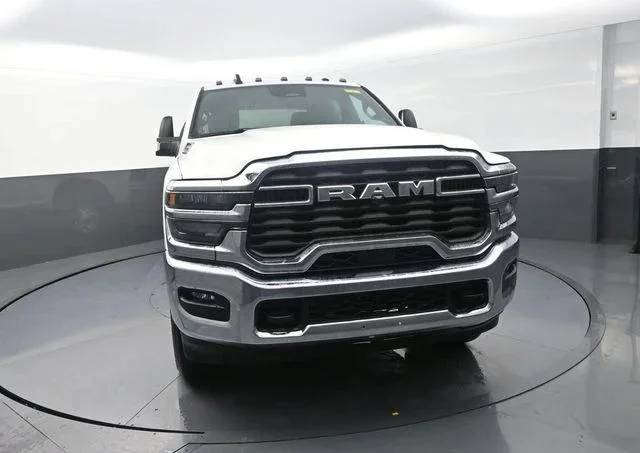 New 2026 Bright White Clear-Coat Exterior Paint RAM TRADESMAN image 5