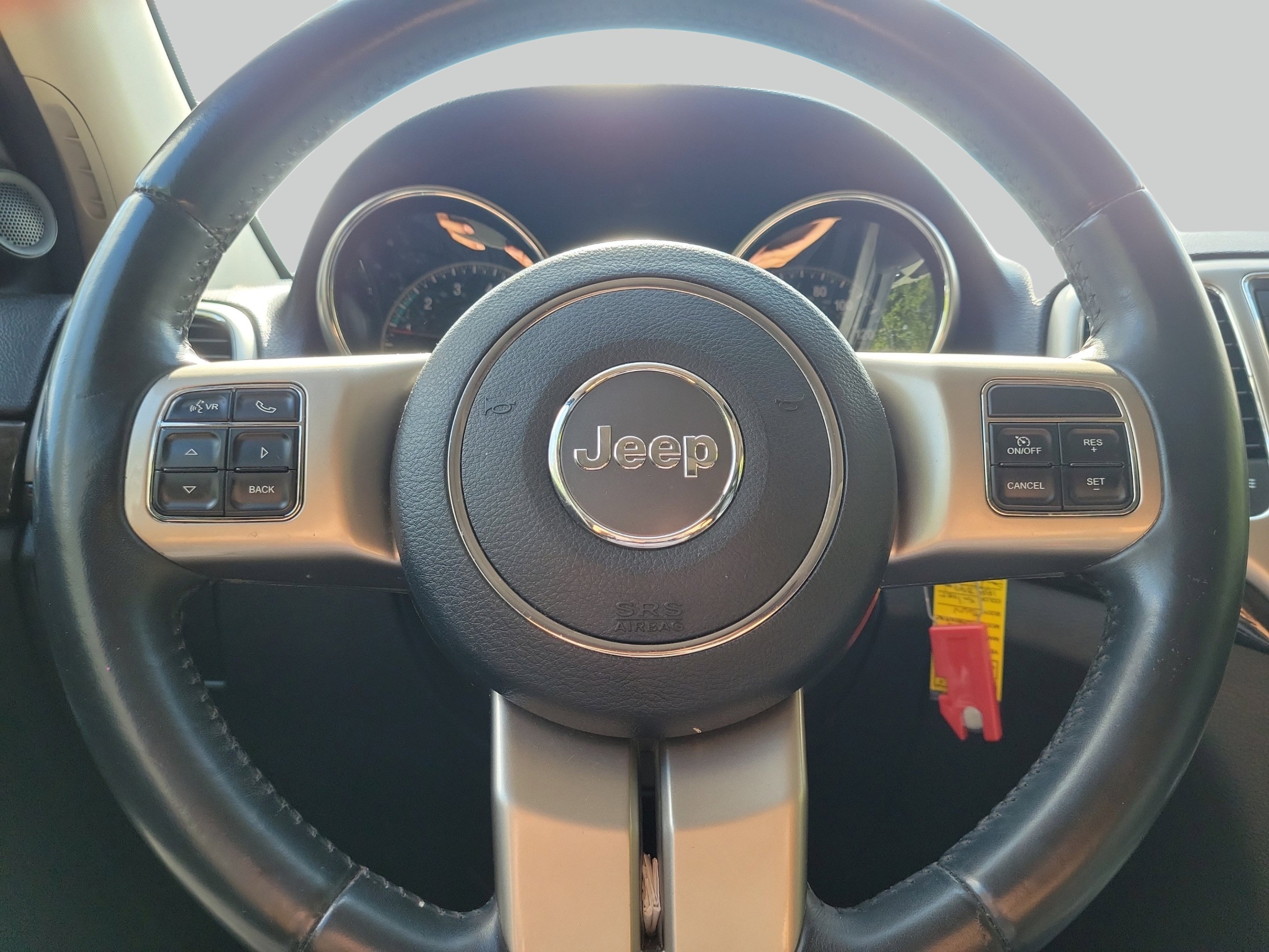 Used 2012 Mineral Gray Metallic Clearcoat Jeep Laredo image 29