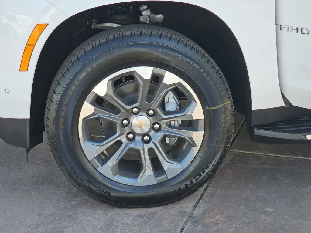 New 2026 Summit White Chevrolet LT image 38