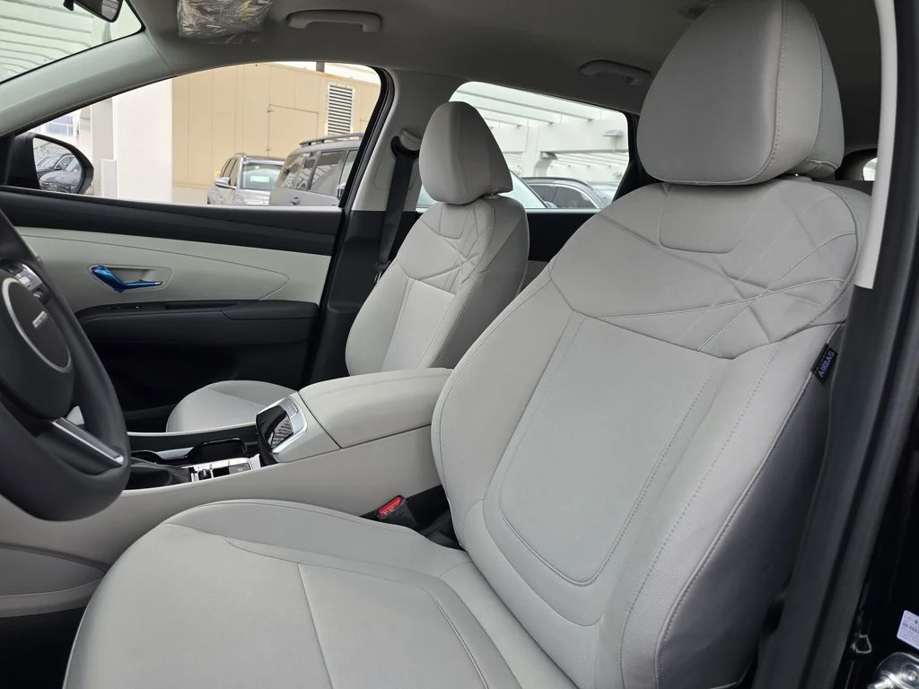 New 2026 Black Hyundai SE image 14