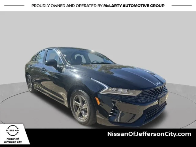 Used 2022 Black Kia LXS image 4