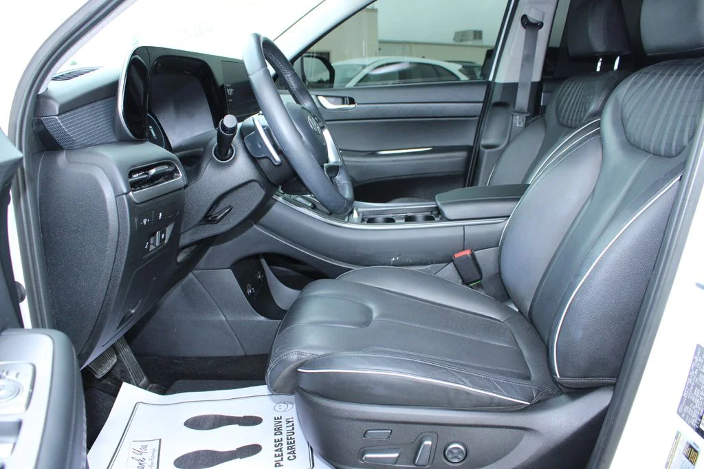 Used 2023 Hyper White Hyundai Limited image 38