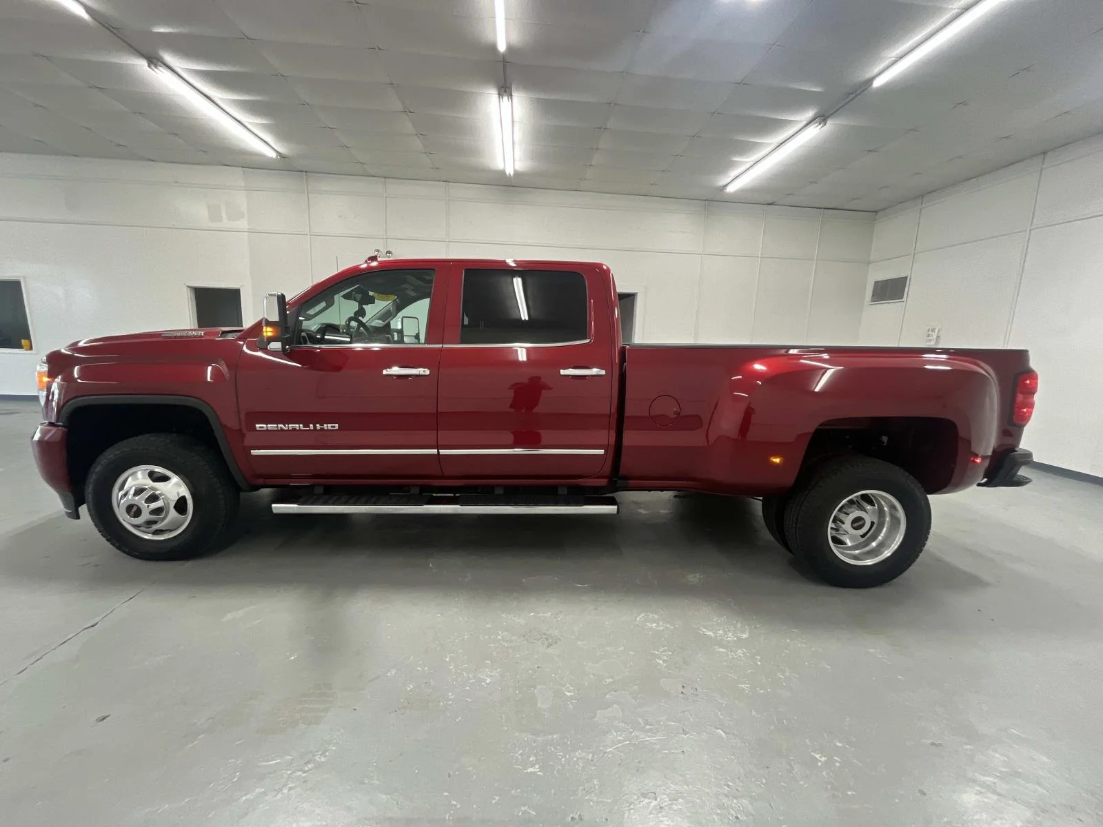 Certified Used 2019 RED QUARTZ TINTCOAT GMC Denali image 5