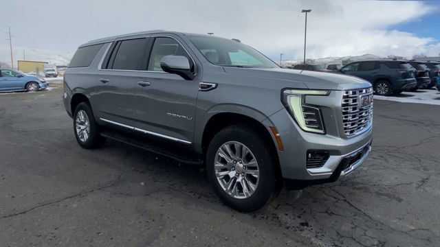 2026 GMC Yukon XL Denali - Photo 2
