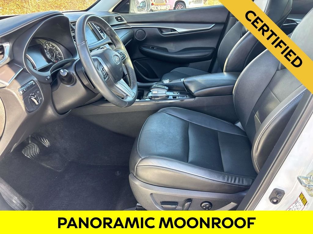 Certified Used 2023 White INFINITI LUXE image 9