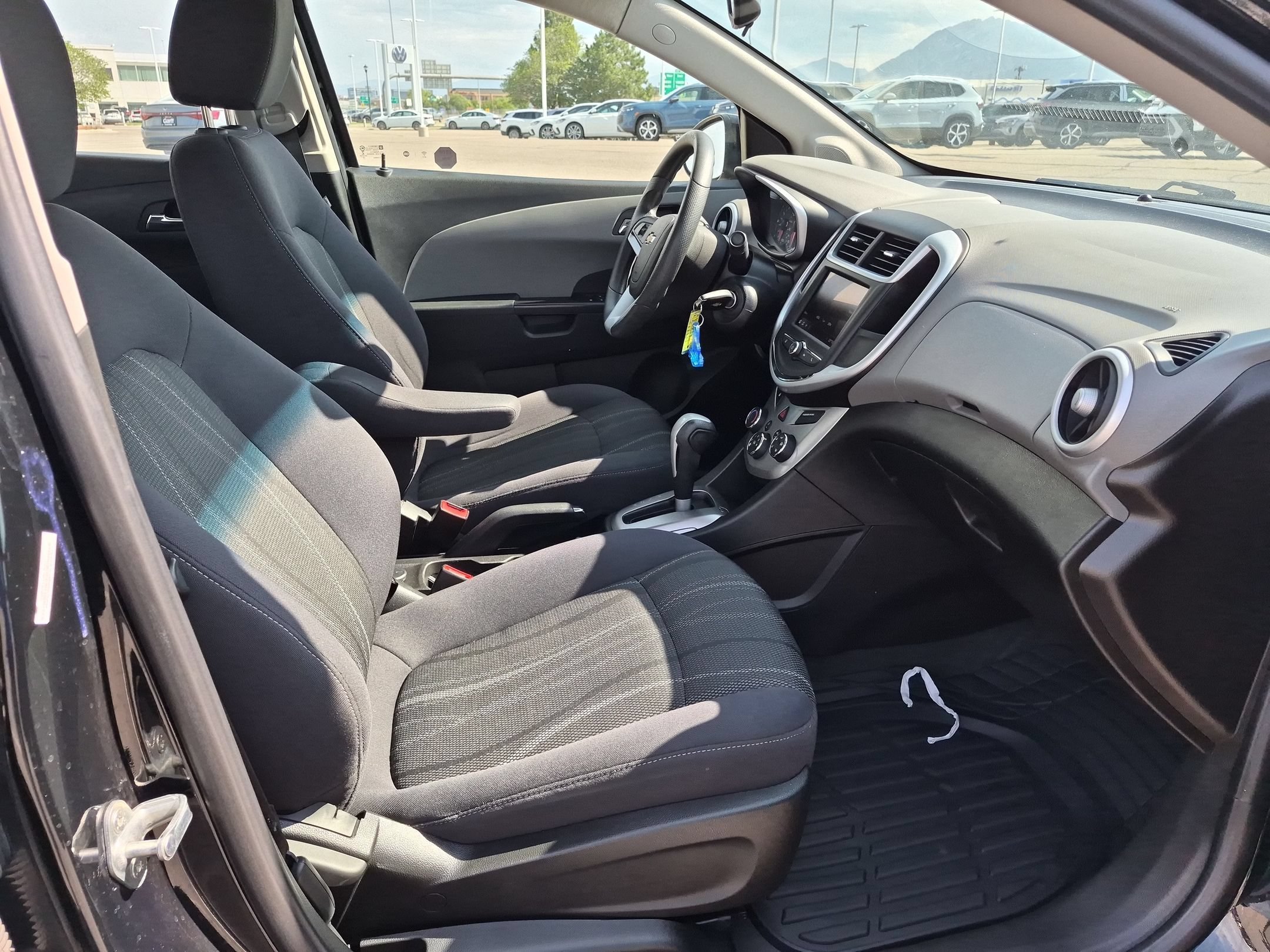 Used 2020 Mosaic Black Metallic Chevrolet LT image 29