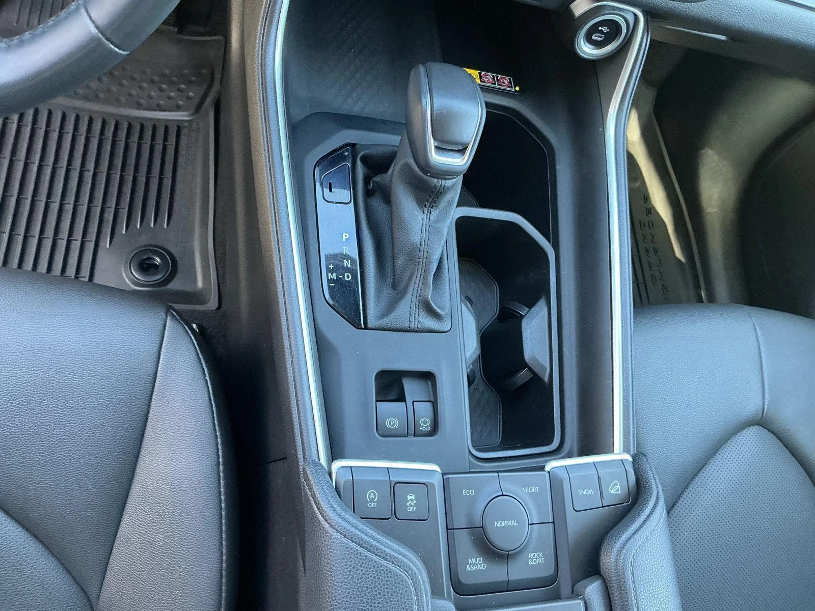 Used 2024 Ruby Flare Pearl Toyota XLE image 5