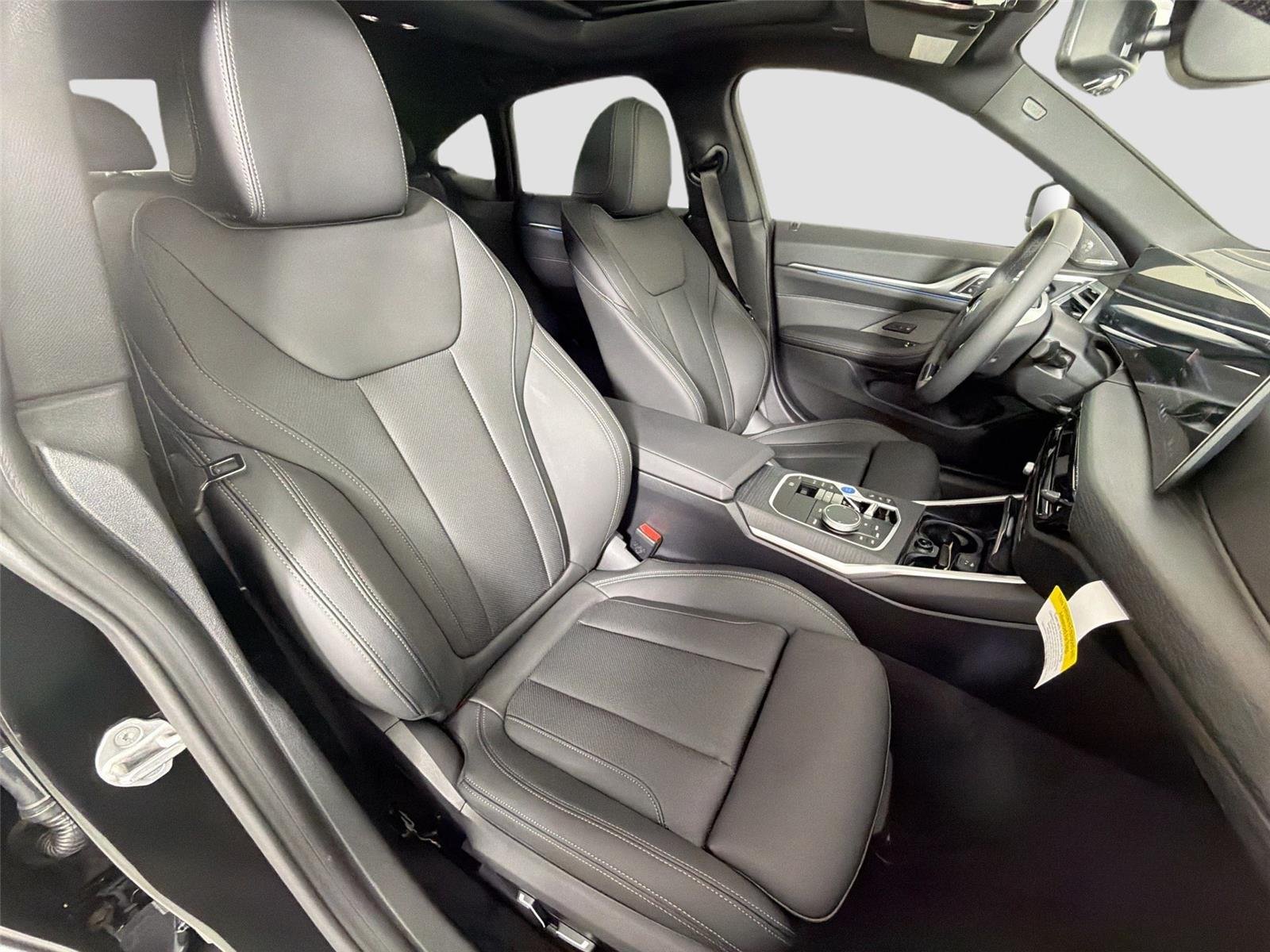 New 2026 Black Sapphire Metallic BMW eDrive40 image 30