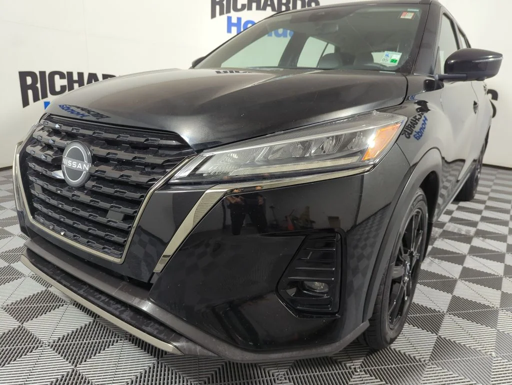 2024 Nissan Kicks SR