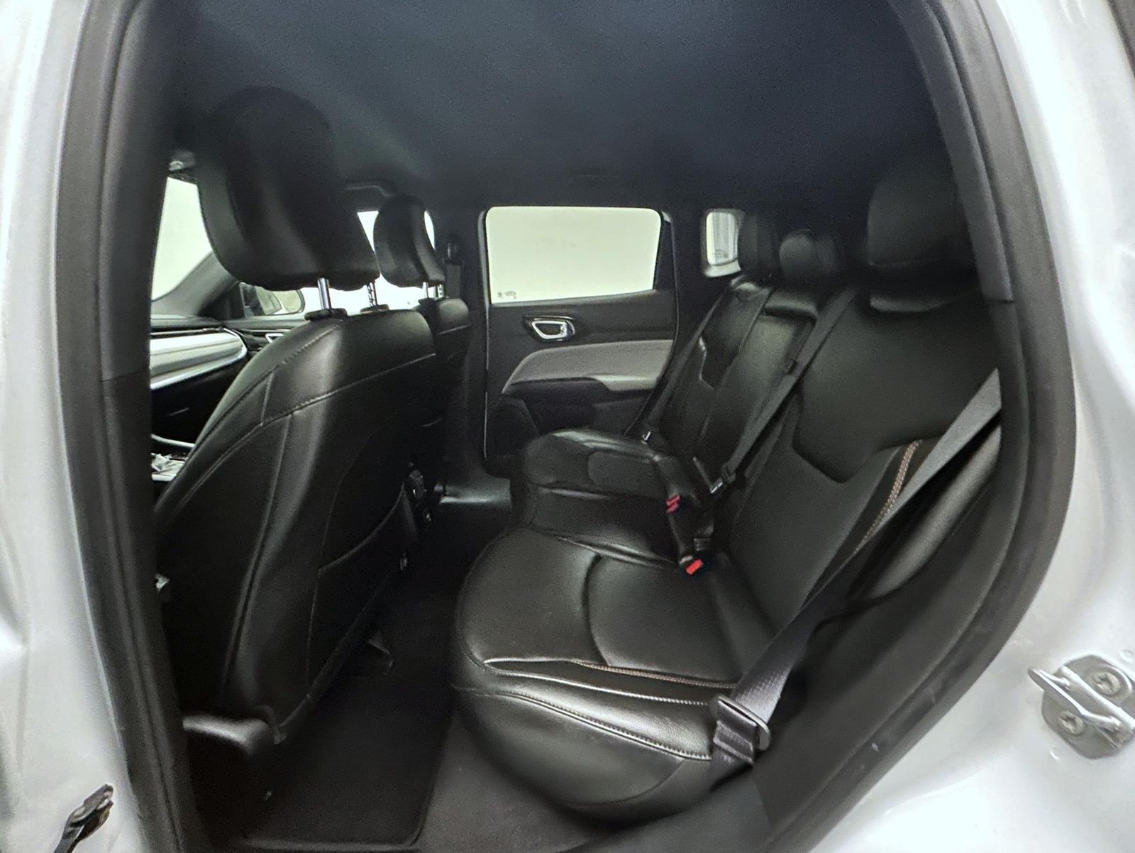 Used 2023 White Jeep Limited image 19