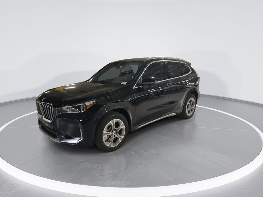 New 2027 Black Sapphire Metallic BMW xDrive28i image 4