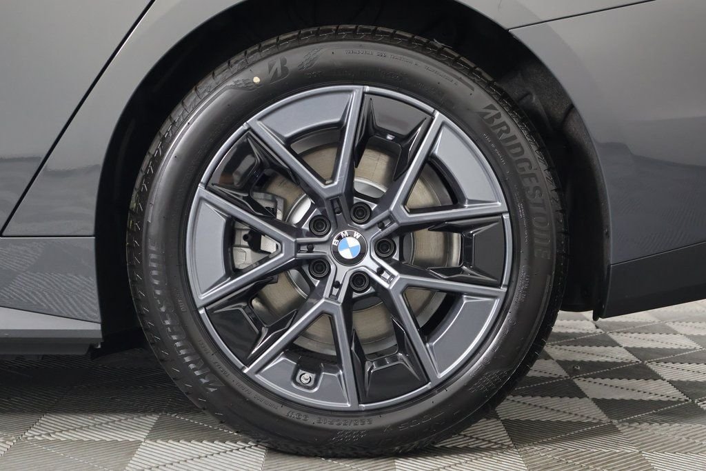 New 2026 Dravit Grey Metallic BMW eDrive40 image 10