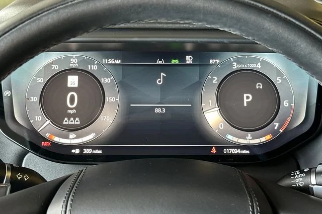 Used 2025 Gray Land Rover Dynamic SE image 24