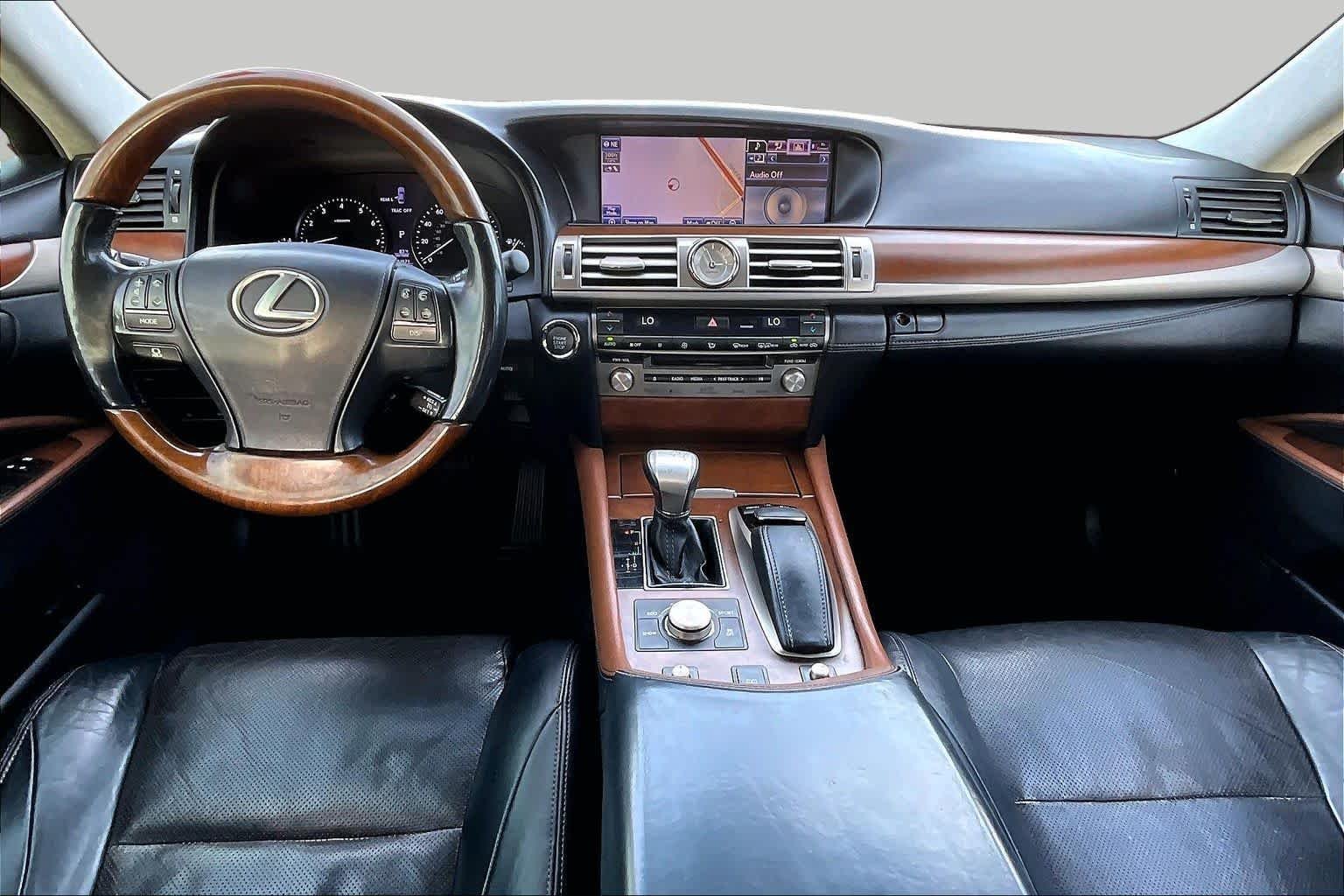 Certified Used 2013 Obsidian Lexus L image 15
