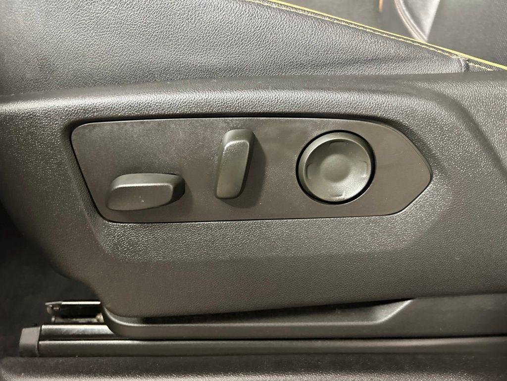 Used 2023 Sterling Metallic GMC AT4 image 16