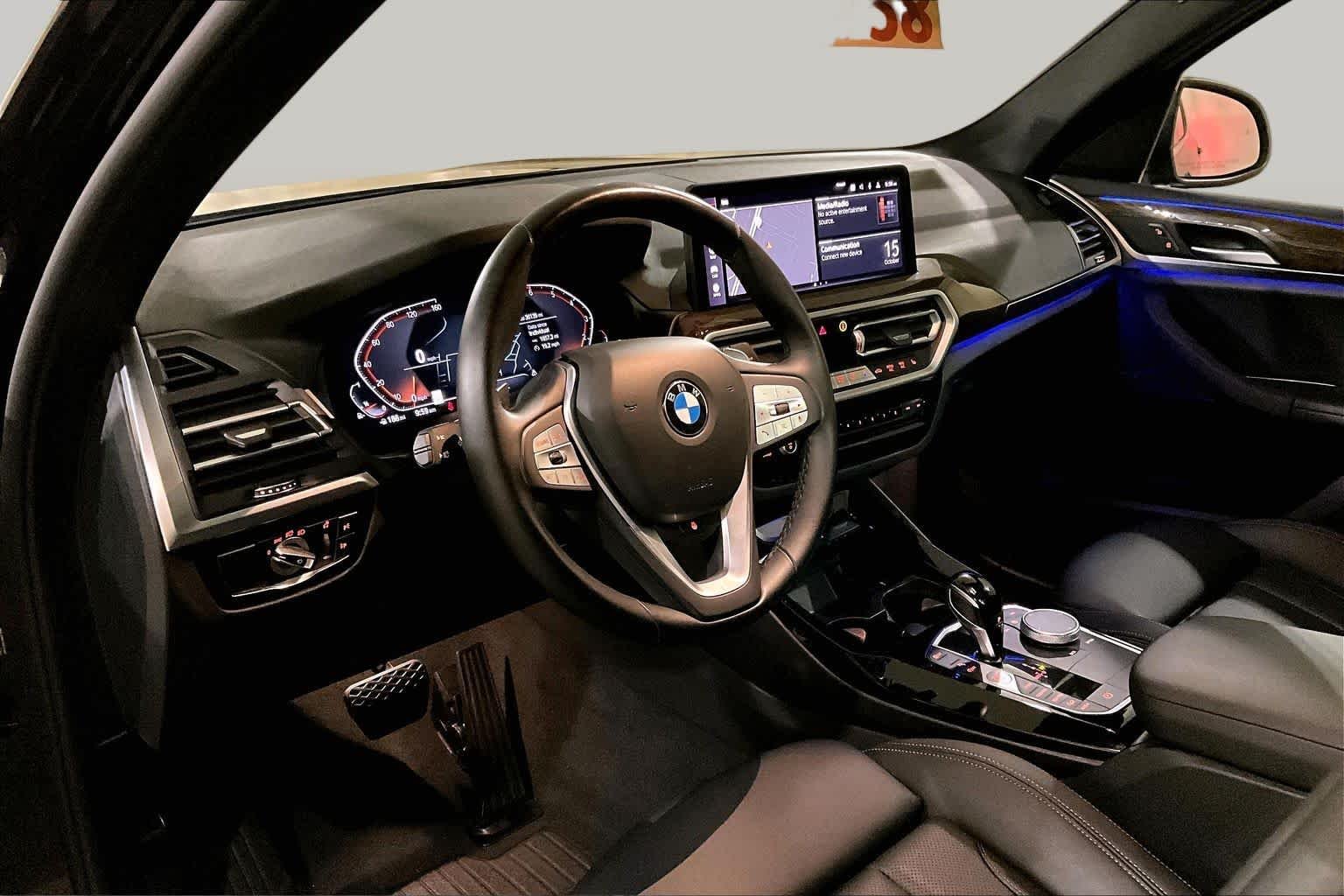 Used 2022 Black Sapphire Metallic BMW xDrive30i image 17