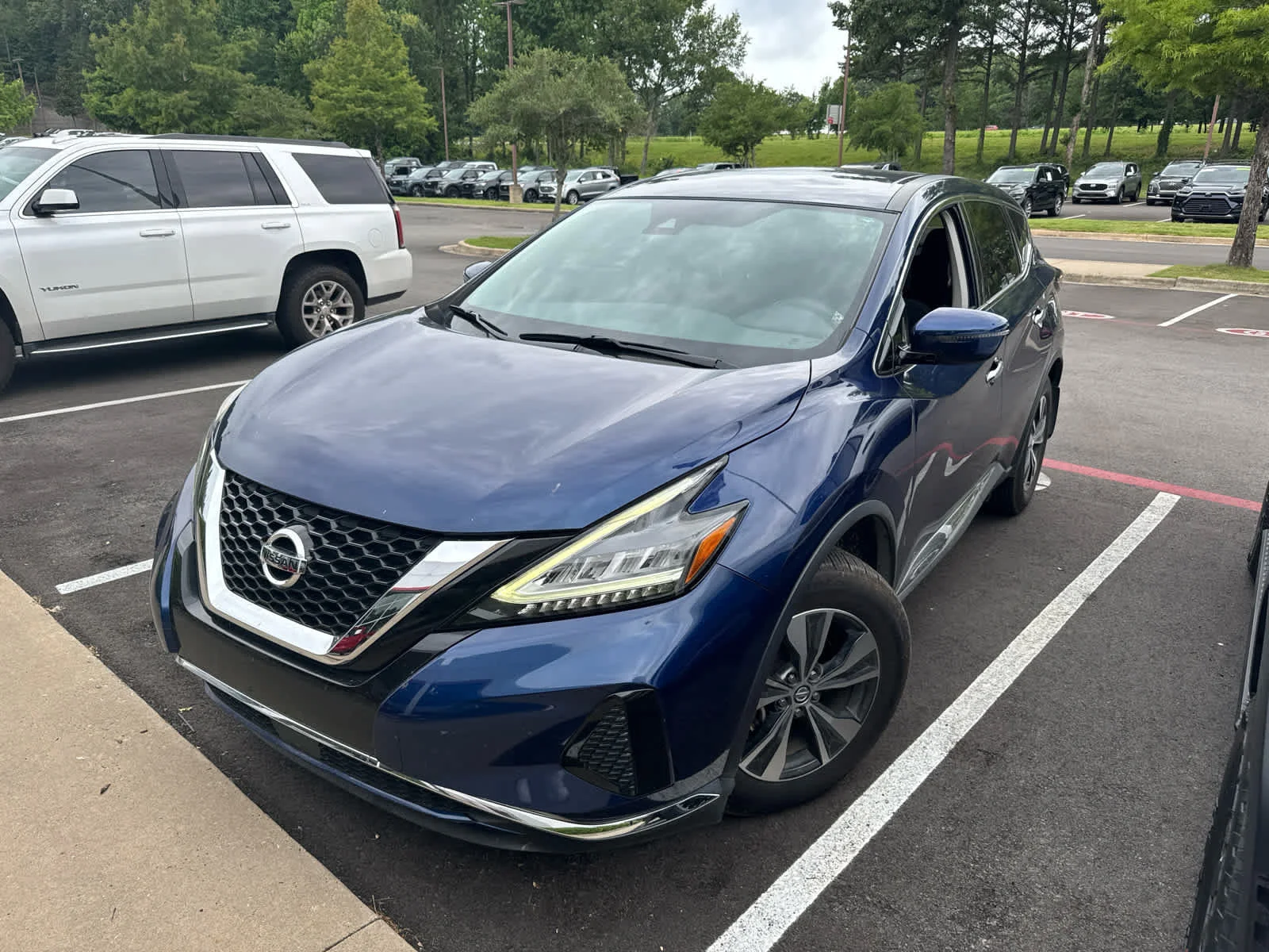 Used 2020 Deep Blue Pearl Nissan S image 2