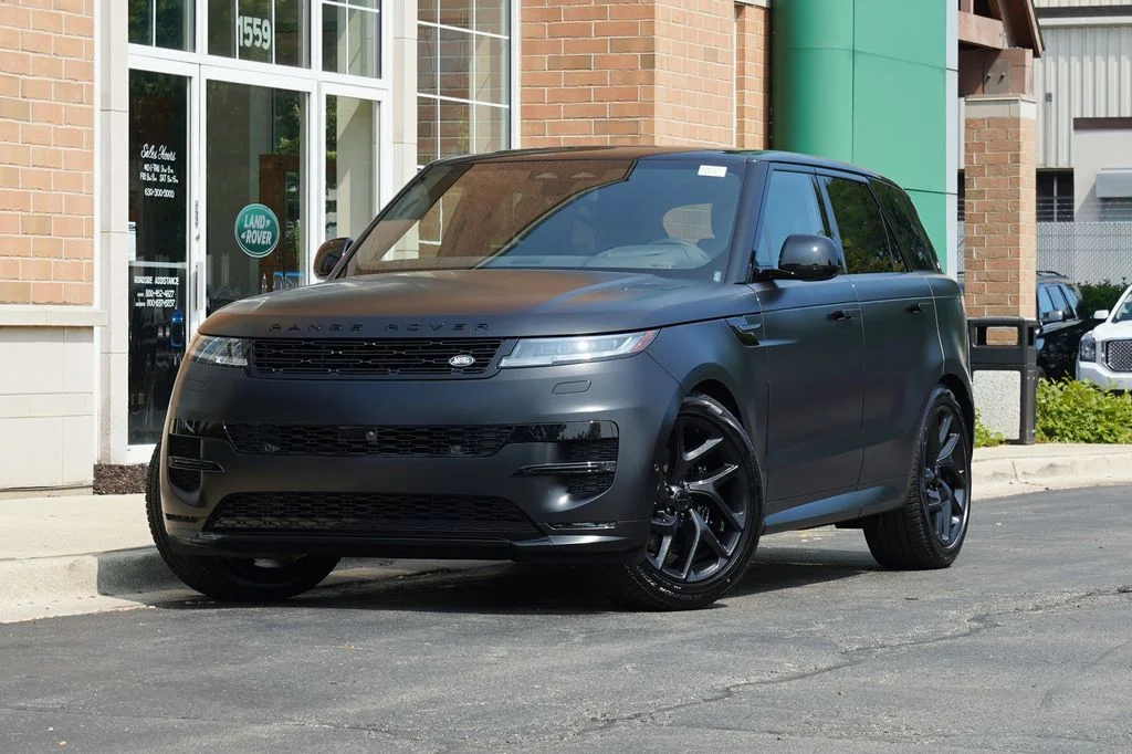 New 2026 Santorini Black Land Rover Dynamic SE image 1