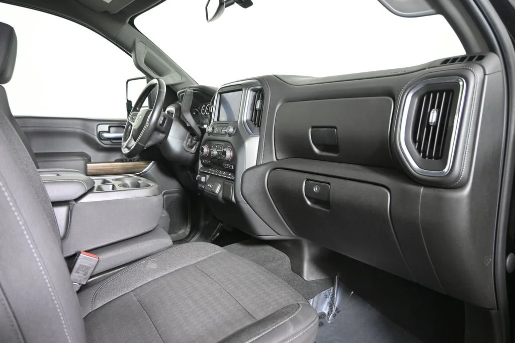 Used 2021 Black Chevrolet LT image 15
