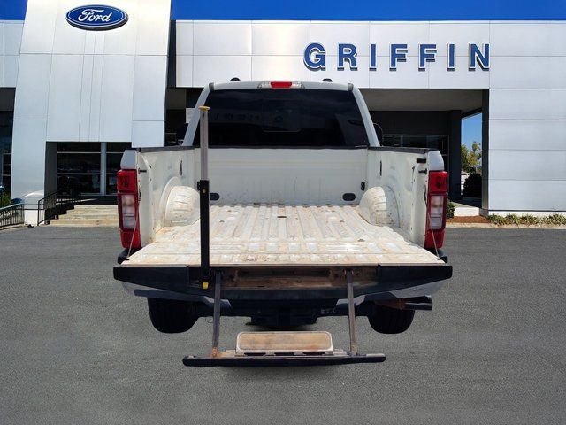 Used 2022 White Ford Lariat image 8