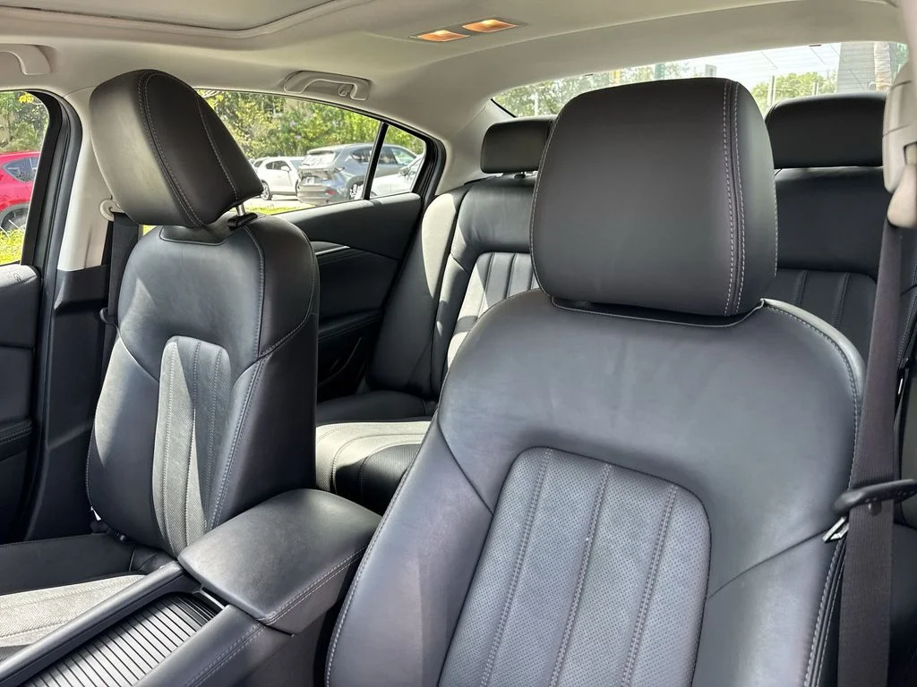 Used 2020 Snowflake White Pearl Mica Mazda Touring image 42