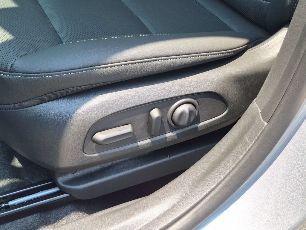 2026 Chevrolet Trax Activ - Photo 16