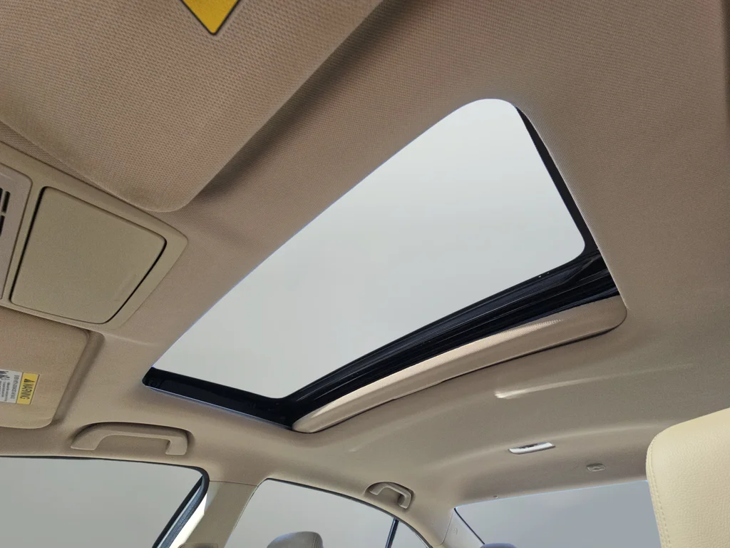 Used 2015 Beige Honda EX-L image 32