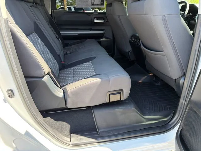 Used 2021 White Toyota SR5 image 15