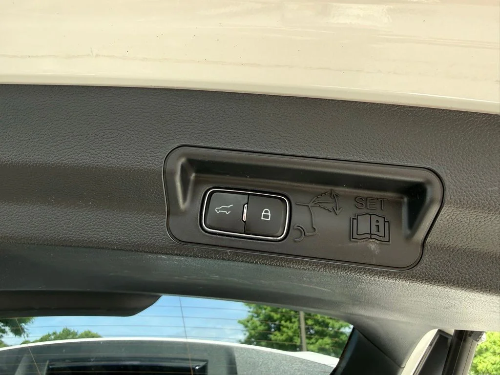 Used 2023 White Ford XLT image 26