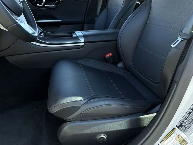 Used 2025  Mercedes-Benz C 300 image 21