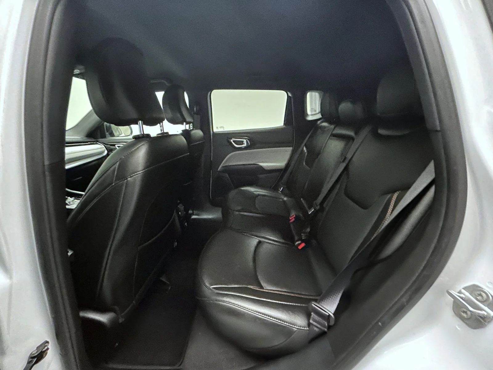 Used 2023 White Jeep Limited image 19