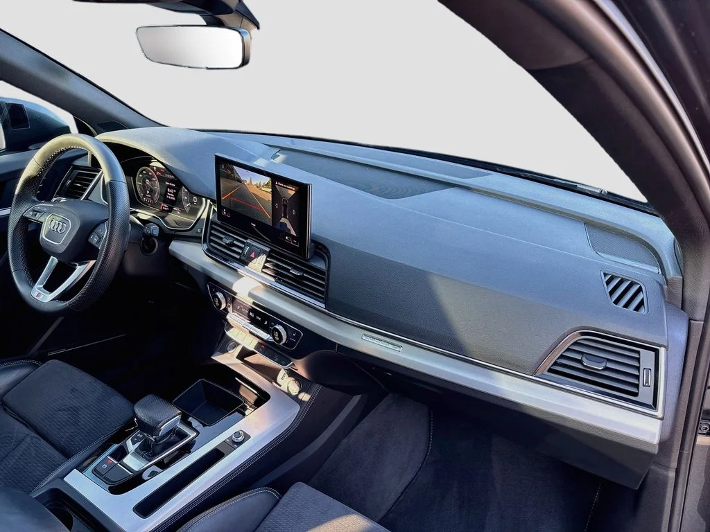 Used 2023  Audi 55 Premium Plus image 31
