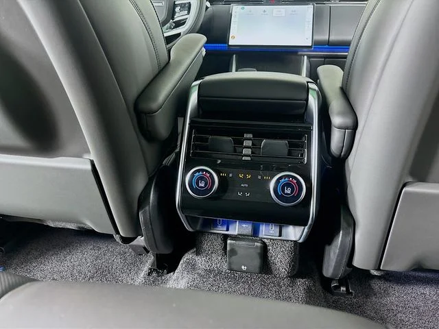 New 2026 Black Land Rover SE image 24