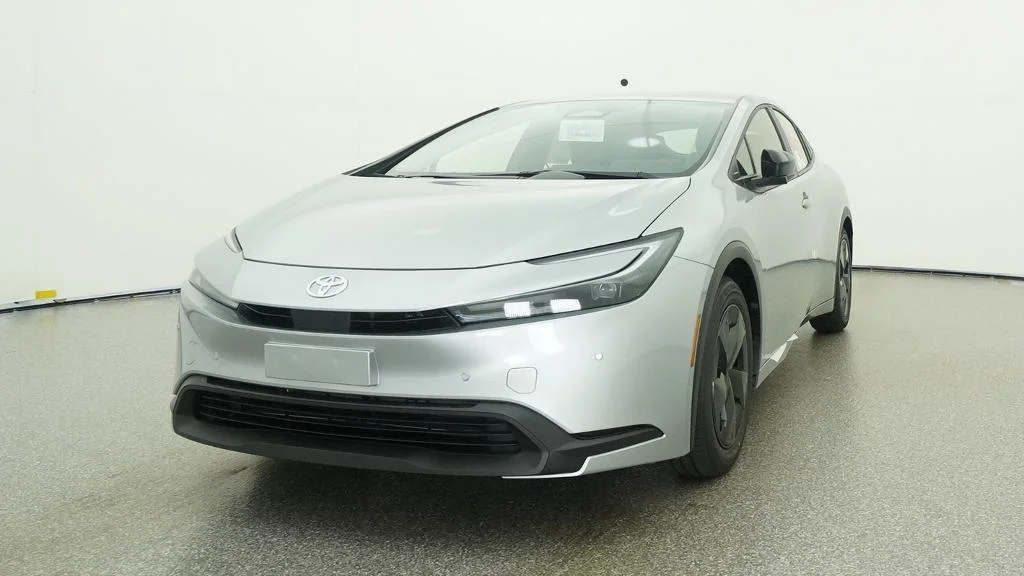 New 2027 Cutting Edge Toyota LE image 30