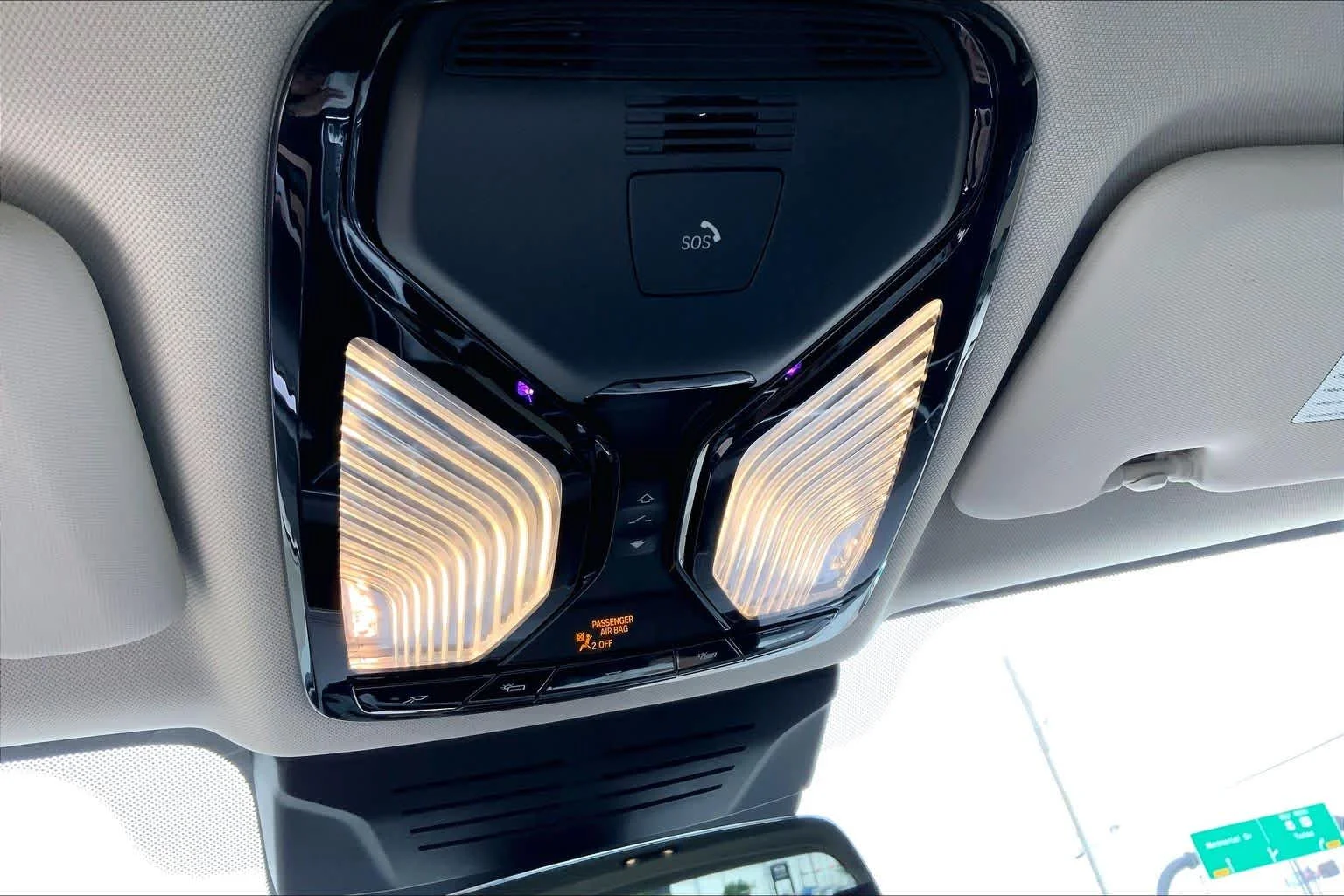 Used 2024 Alpine White BMW xDrive40i image 30