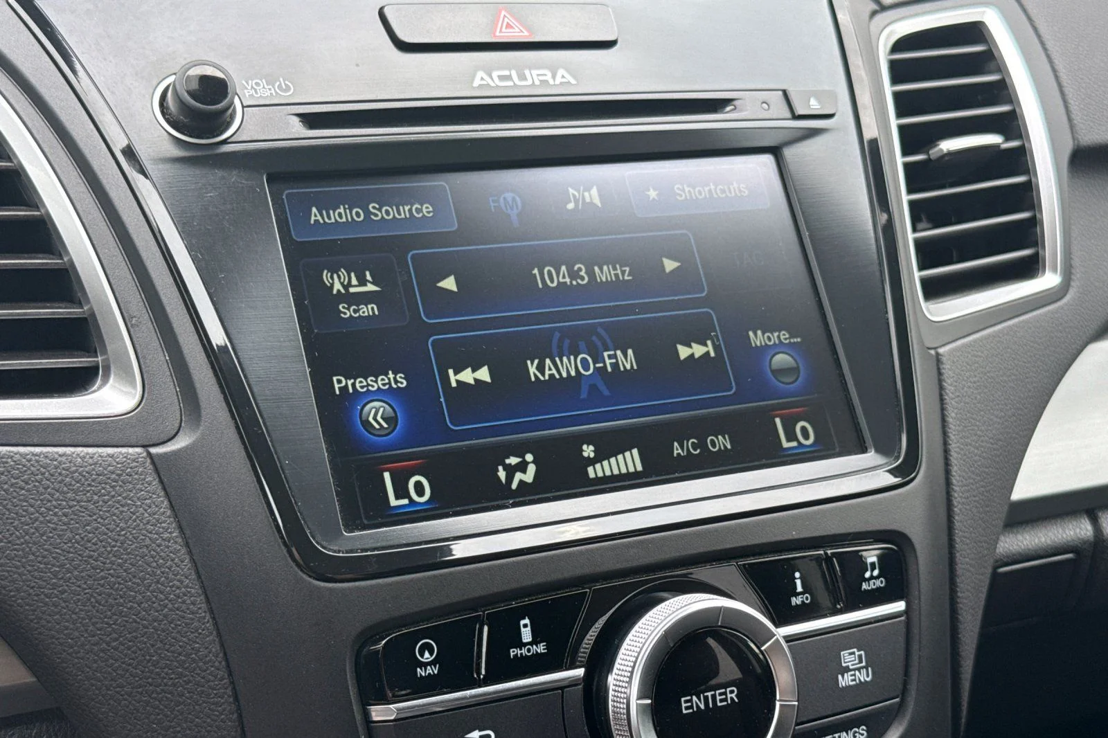 Used 2018 White Acura Advance Package image 17