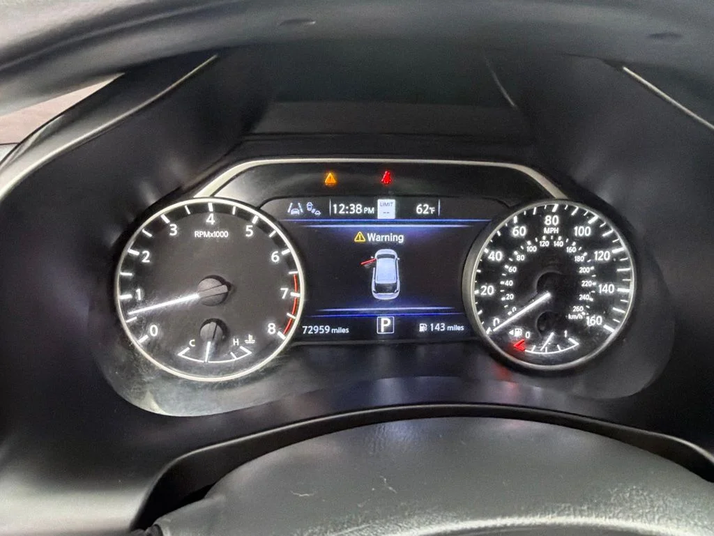 Used 2021 Gray Nissan Platinum image 12