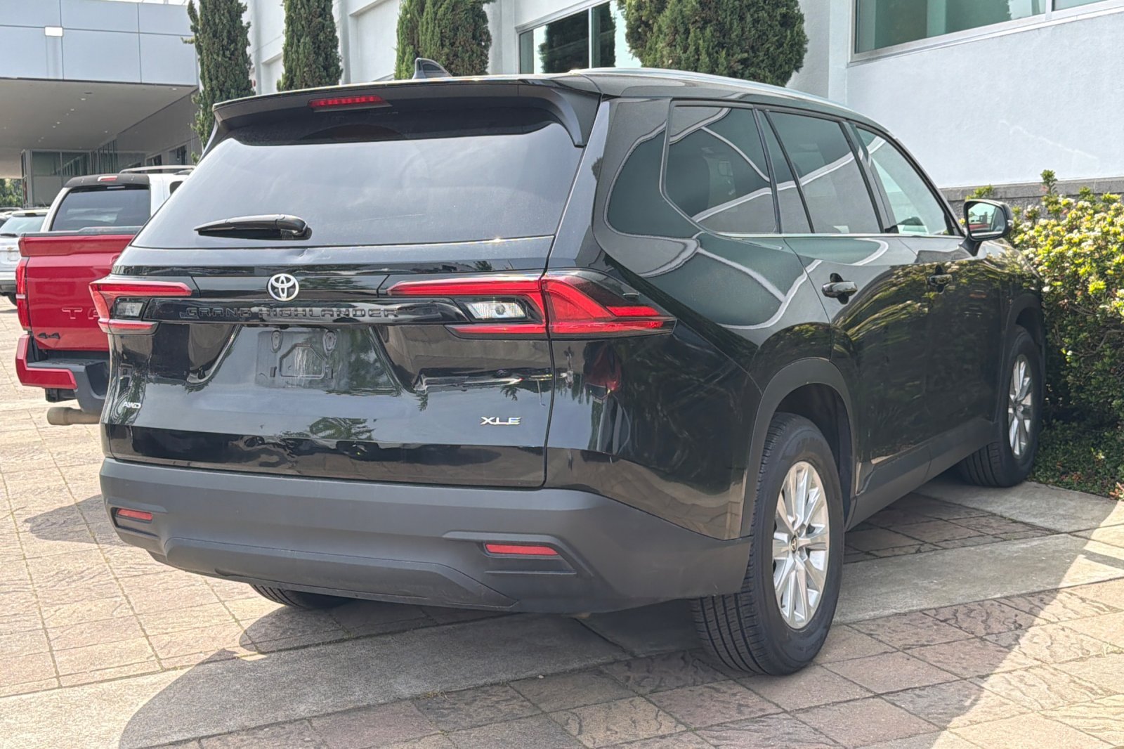 2025 Toyota Grand Highlander XLE AWD's photo