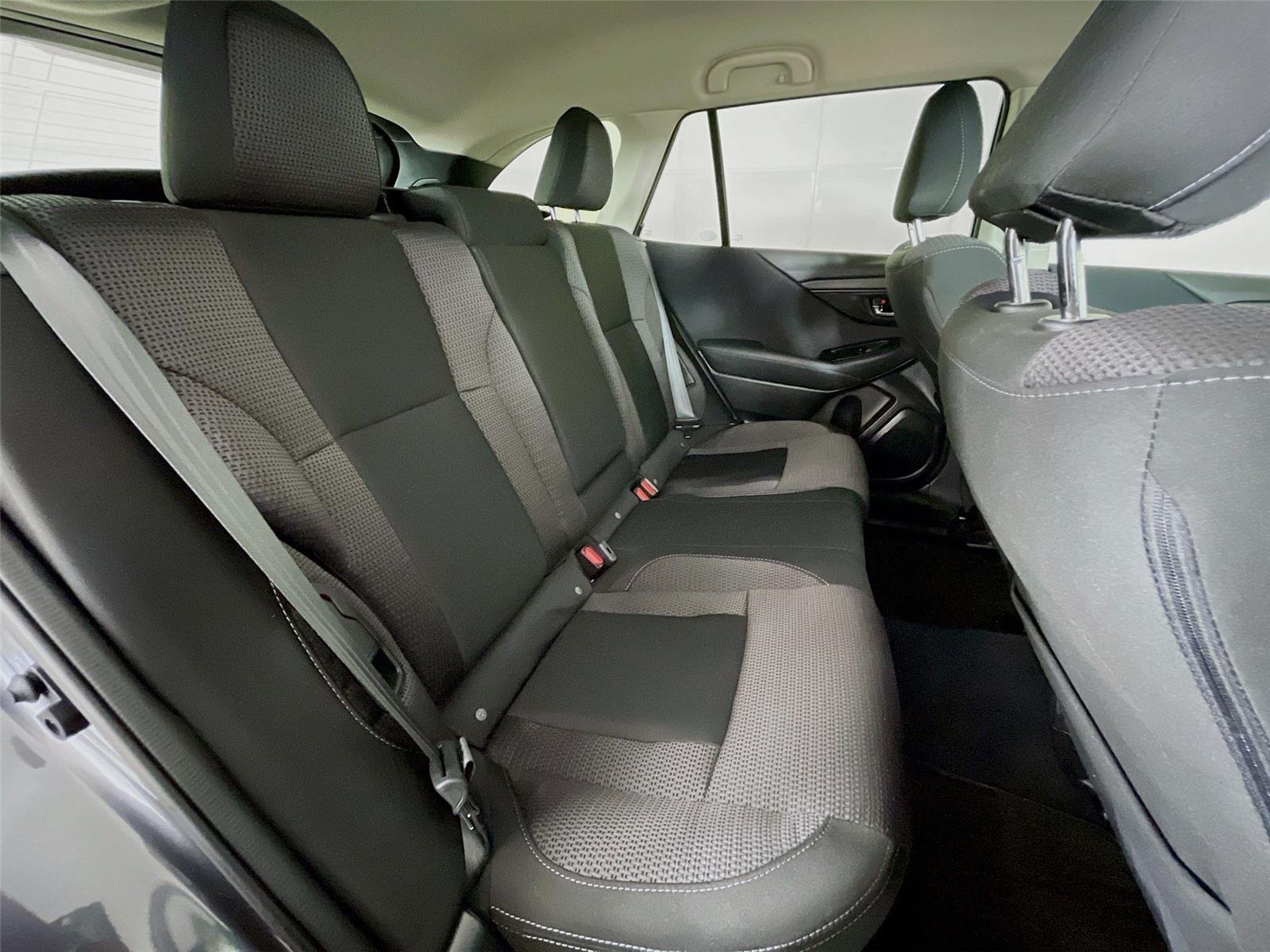 Used 2025 GRAY SUBARU PREM image 30