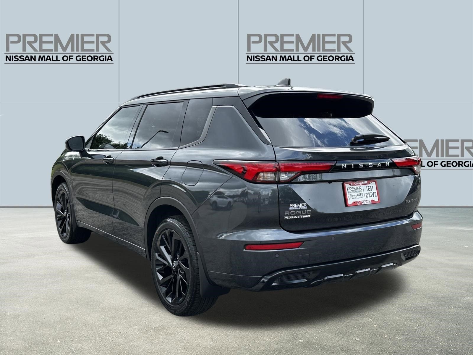 New 2026 Gray Nissan Platinum image 6