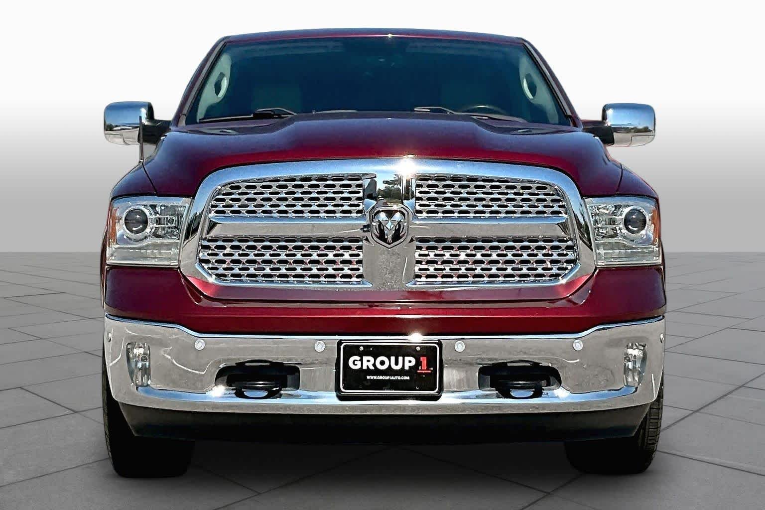 Used 2018 Delmonico Red Pearlcoat Ram Laramie image 4