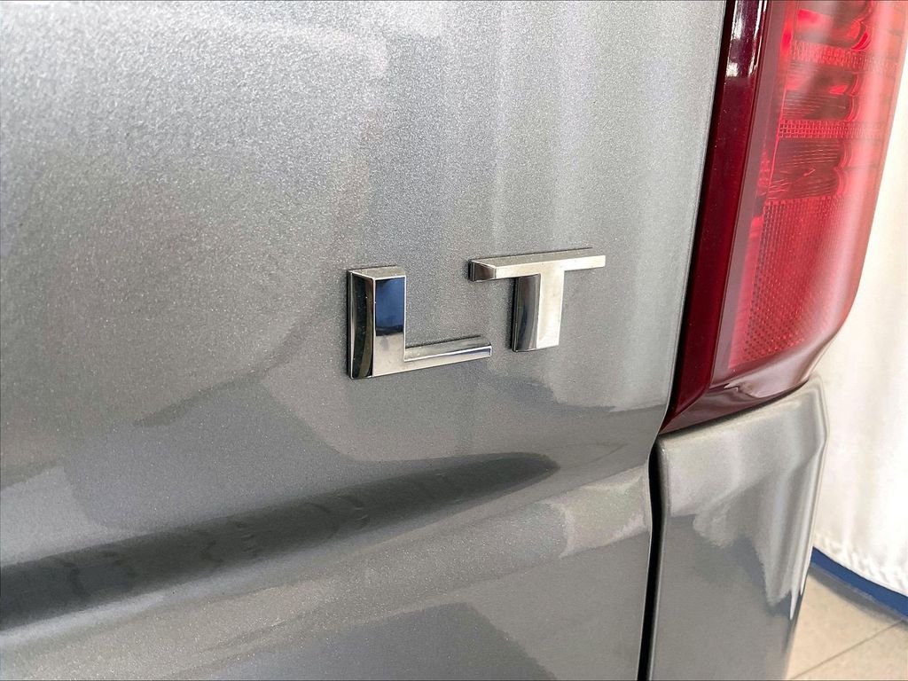 Used 2023 Gray Chevrolet LT image 28