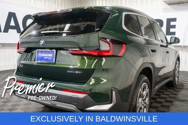 Used 2023 Green BMW xDrive28i image 5