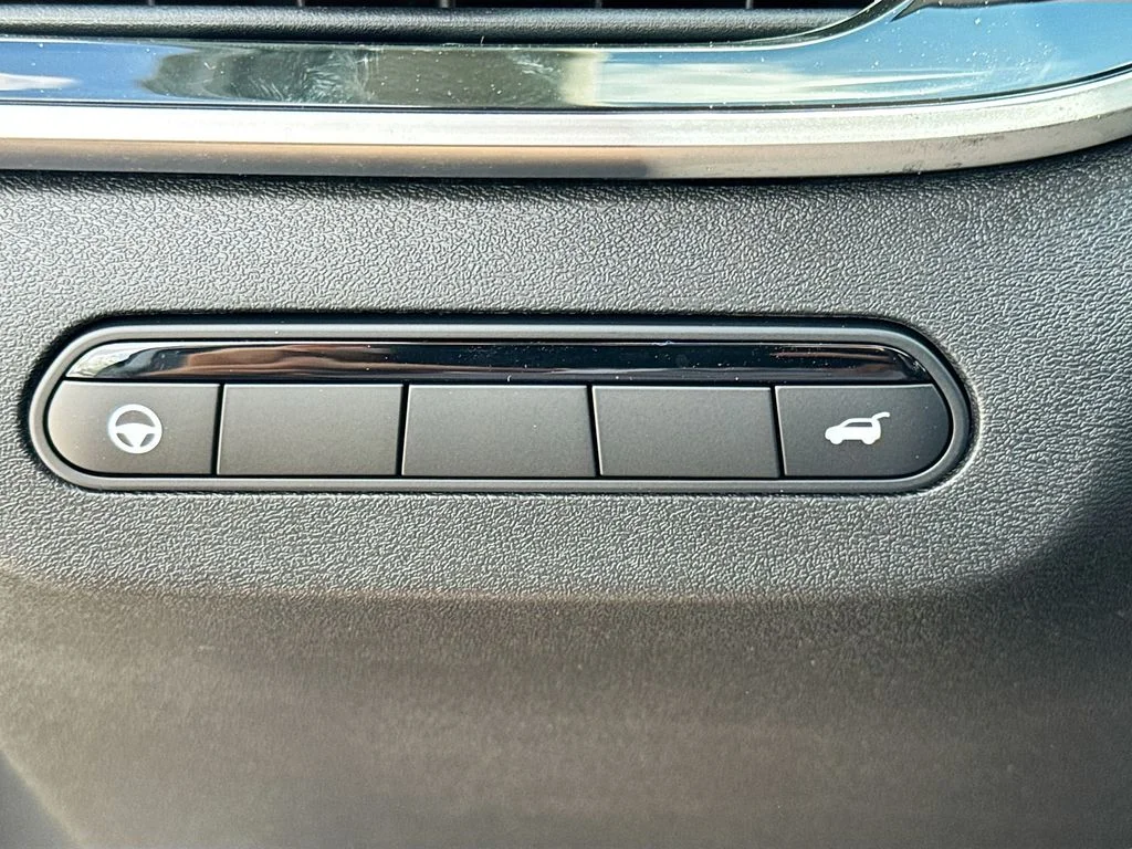 New 2027 GRAPHITE SHADOW INFINITI Luxe FWD image 10