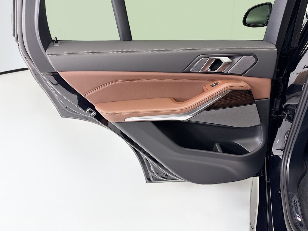 New 2026 Black Sapphire Metallic BMW xDrive50e image 25