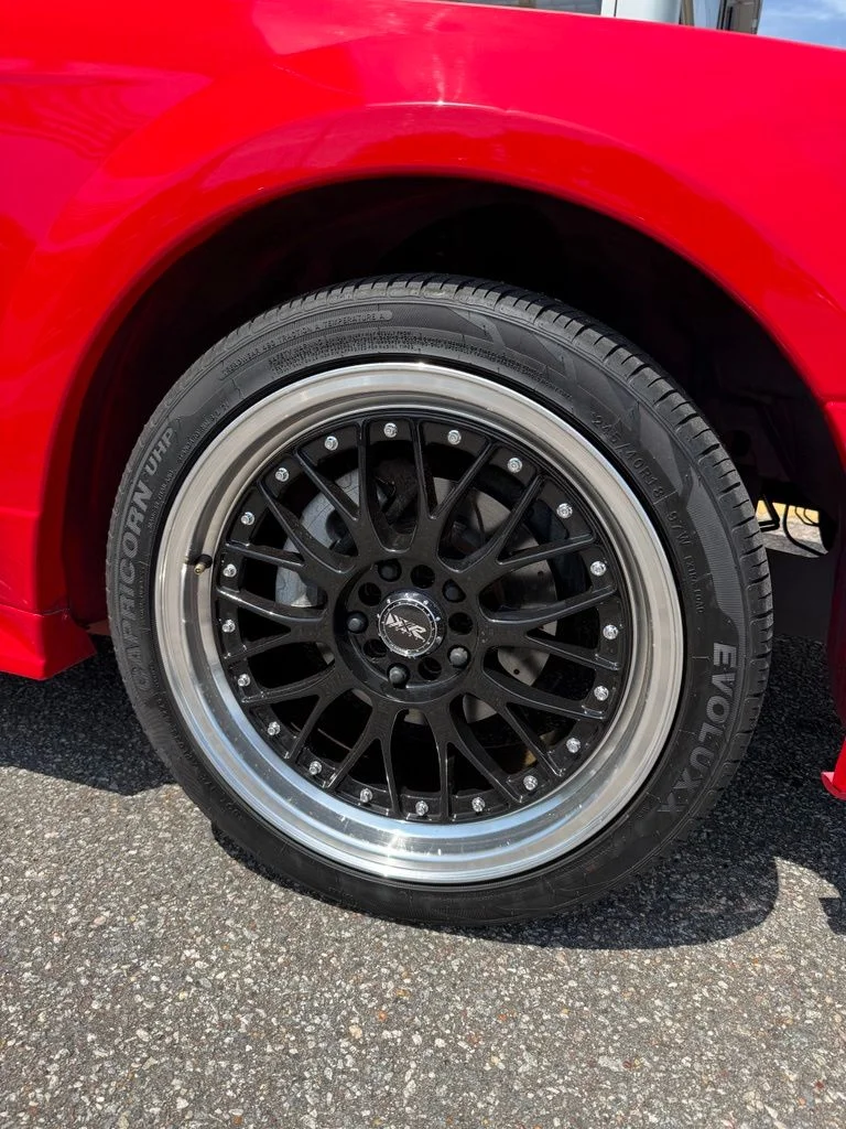 Used 2004 Red Ford GT image 16