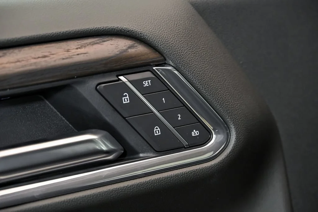 2026 GMC Sierra 1500 SLT - Photo 6
