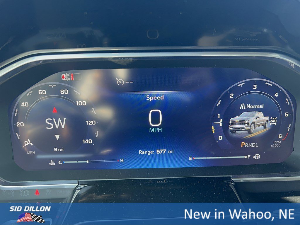 New 2026 Summit White Chevrolet LT (2FL) image 10
