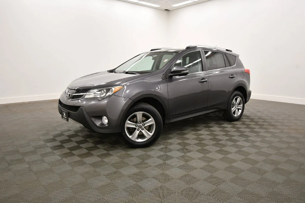 Used 2015 Toyota RAV4 XLE with VIN 2T3RFREV6FW369044 for sale in Rochester, Minnesota
